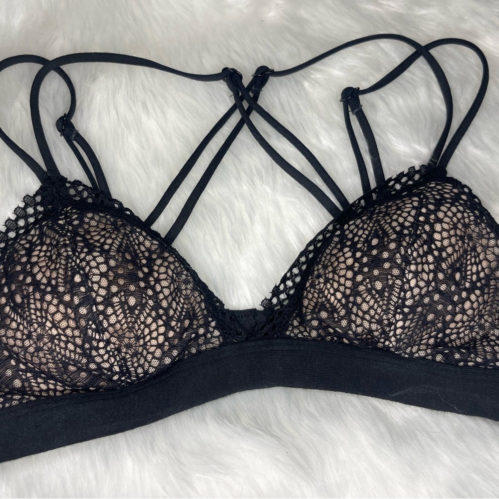 Sold ❌❌❌❌Victoria's Secret Bralette Womens XS Black Lace Strappy Triangle Sheer